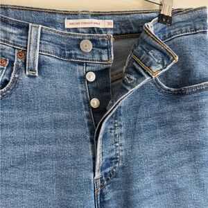 Levi’s Ribcage Straight Ankle Women’s Jeans | Medium Wash | Size 30